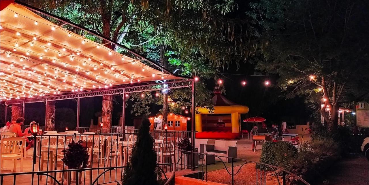 Camping Hotel Les Rives Du Loup Tourrettes-sur-Loup Exterior photo