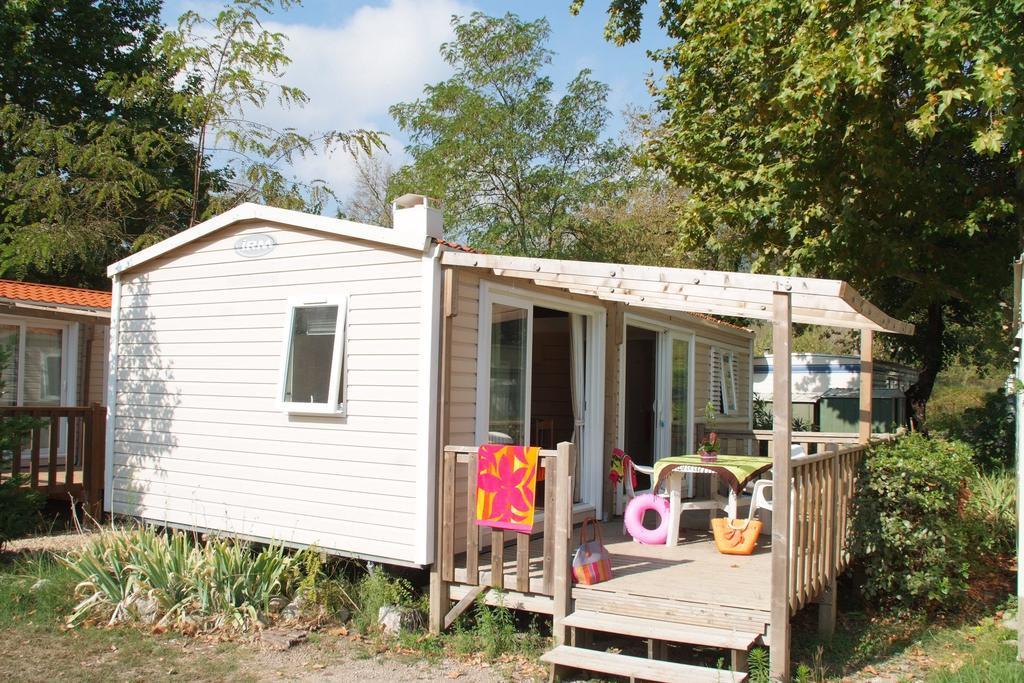 Camping Hotel Les Rives Du Loup Tourrettes-sur-Loup Room photo