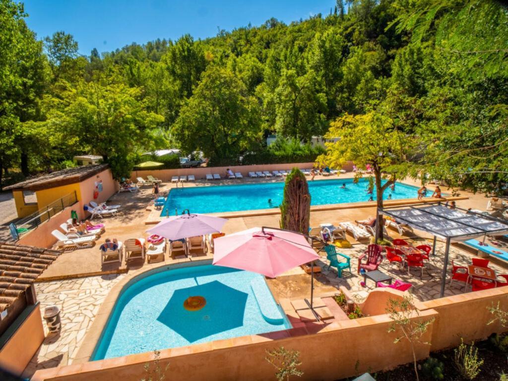 Camping Hotel Les Rives Du Loup Tourrettes-sur-Loup Exterior photo