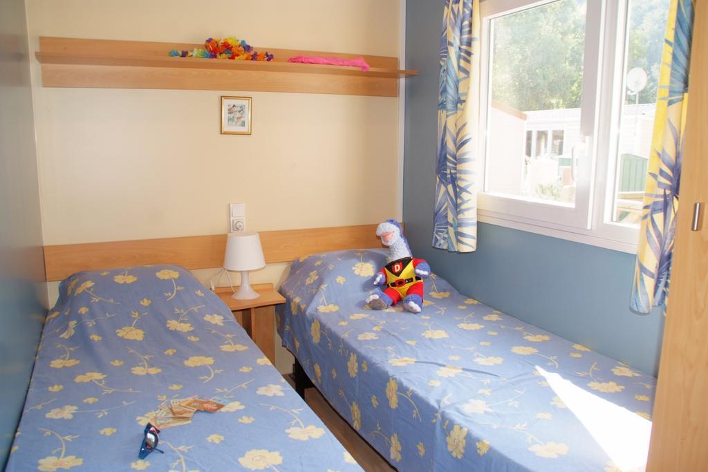 Camping Hotel Les Rives Du Loup Tourrettes-sur-Loup Exterior photo